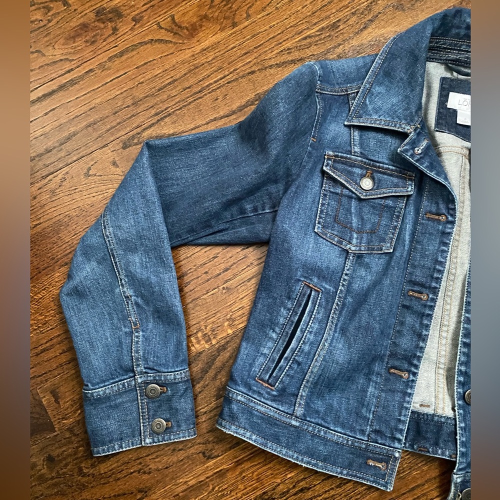 LOFT- Denim Jacket Button down medium dark wash semi cropped jean jacket size 8 - Picture 16 of 16